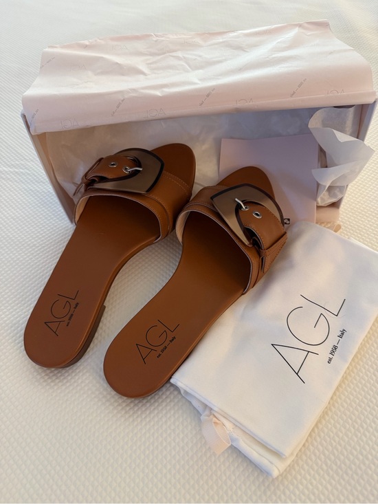 Agl Shoes - NWT AGL Leather Buckle Slide Sandals